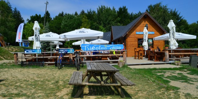 Trikotna jasa, Pohorje